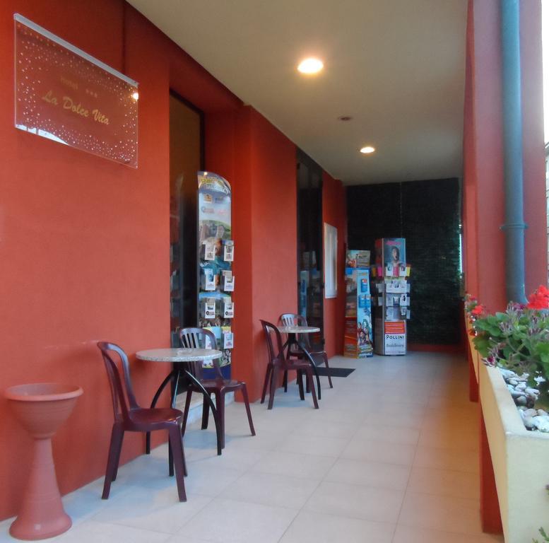 Hotel La Dolce Vita Rimini Exterior photo